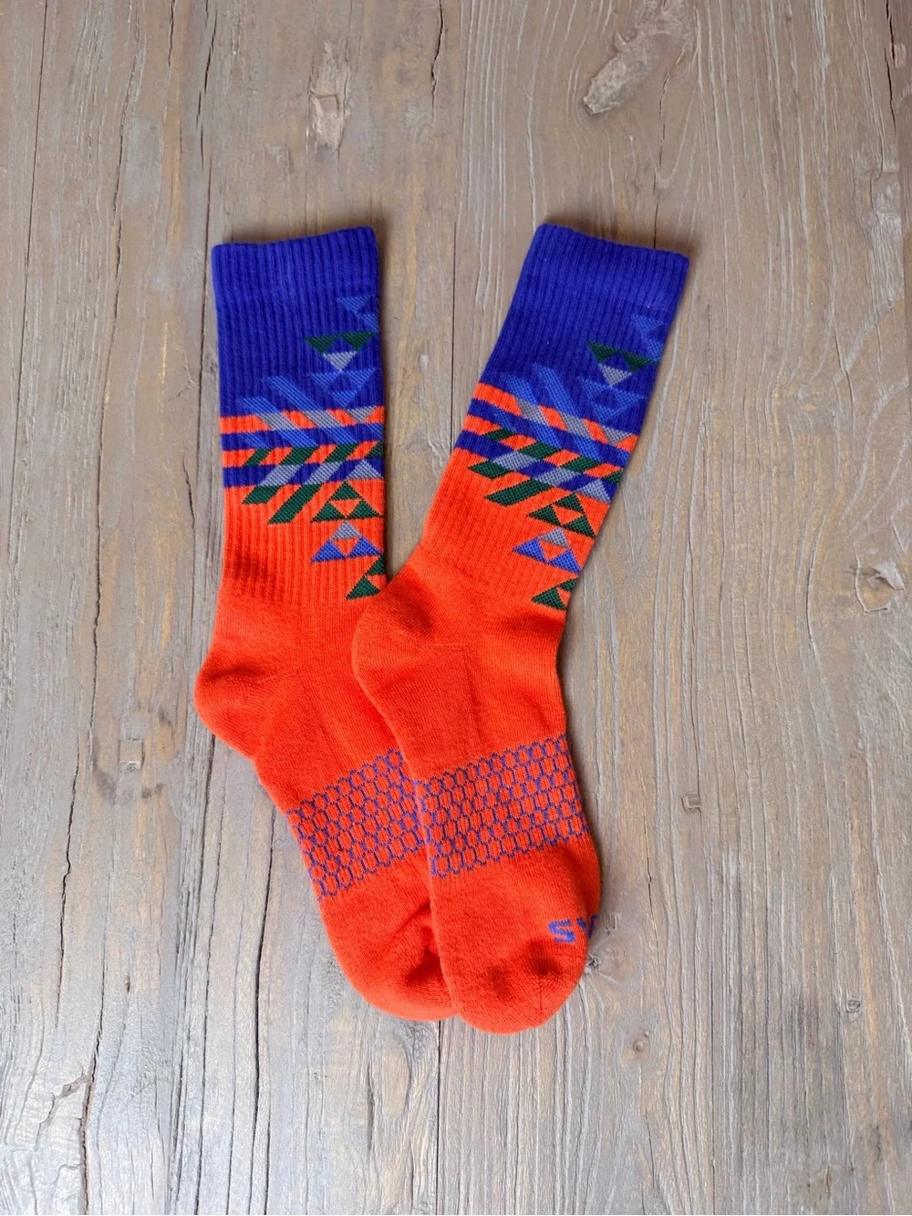Bombas Unisex Crew Athletic Socks Orange/Blue Geometric Size-M EUC